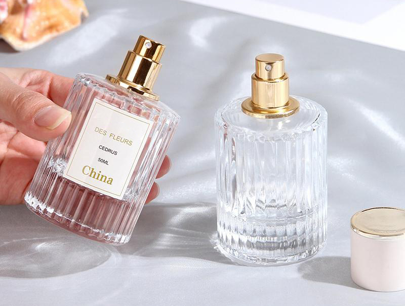 زجاجة عطر زجاجية